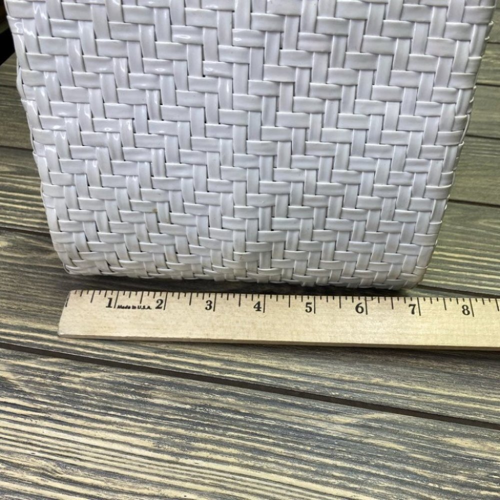 Vintage ADG White Basketweave Handbag - Picture 9 of 9